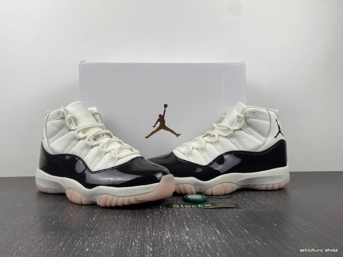Rep Jordan AR0715-101 11 Neapolitan WMNS Air 0803